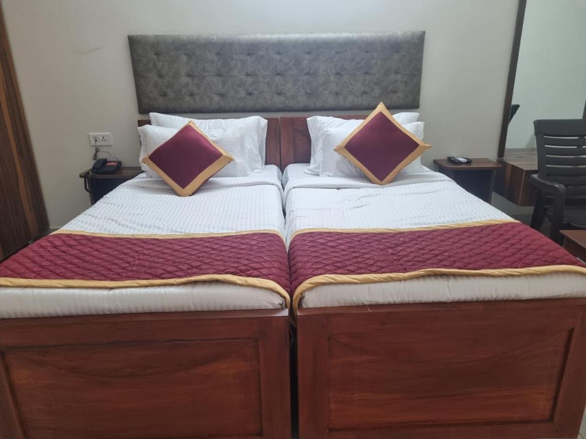 Pph Living Kvr Residency Hotel Tada Ngoại thất bức ảnh