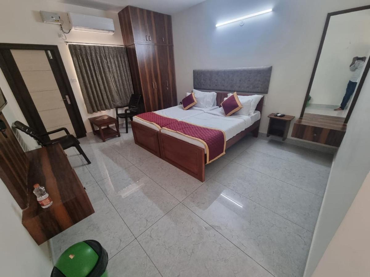 Pph Living Kvr Residency Hotel Tada Ngoại thất bức ảnh