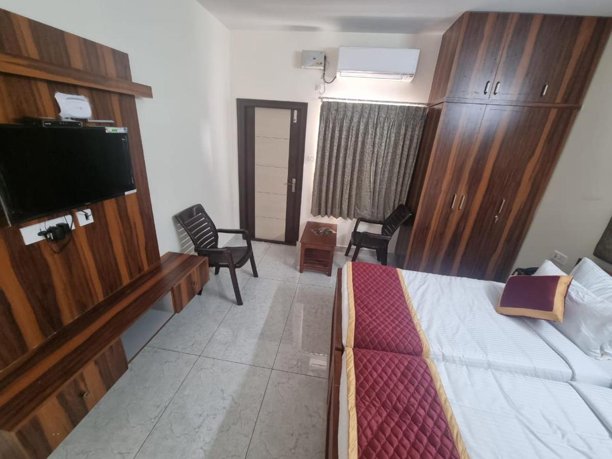 Pph Living Kvr Residency Hotel Tada Ngoại thất bức ảnh